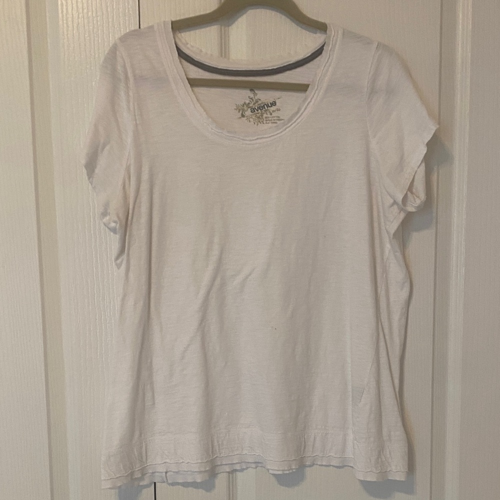 Avenue Classic White Short Sleeve Tee